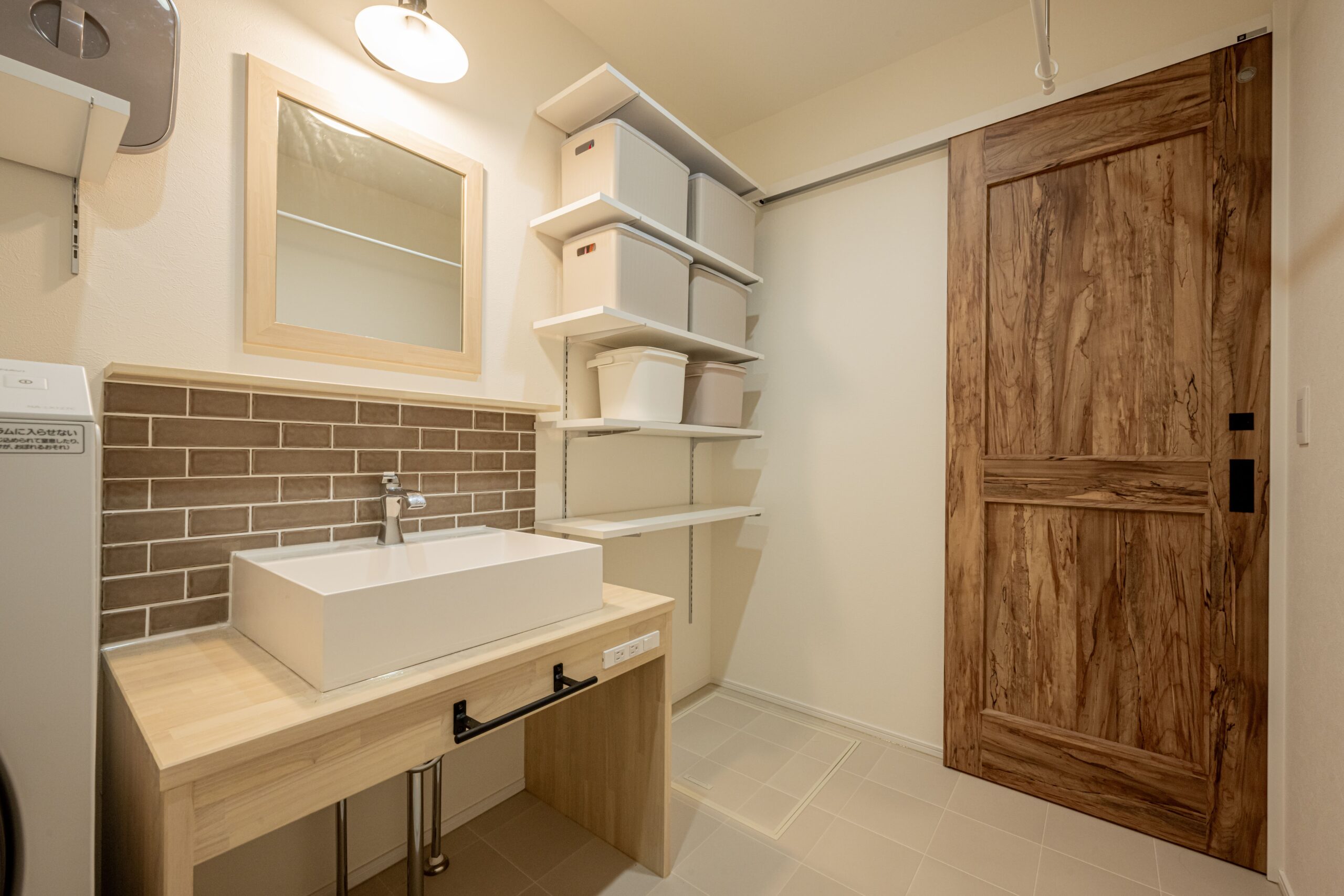 カフェの雰囲気たっぷり洗面スペース