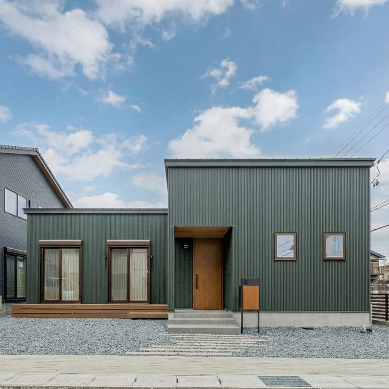 趣味と暮らしが心地よく重なる、やさしい平屋の住まい