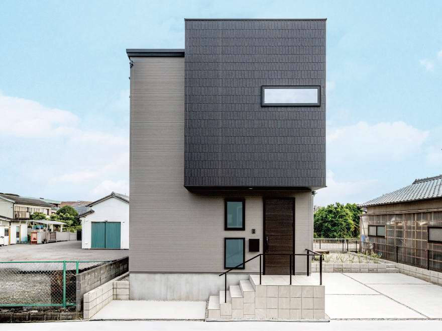 愛知県知多郡武豊町│スタイリッシュな外観とラテカラーでまとめた内装の家│モデルハウス販売会